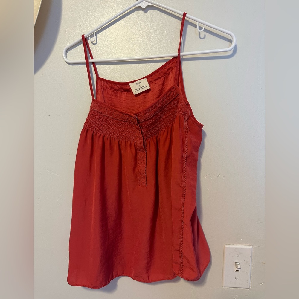 Pins and Needles tank
